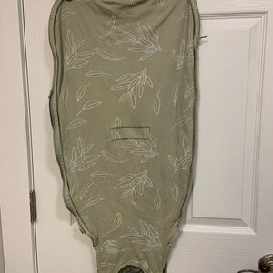 Woolino Ultimate 4 Season Sleep Sack, size 2-24m, Sage green with Leaf Pattern